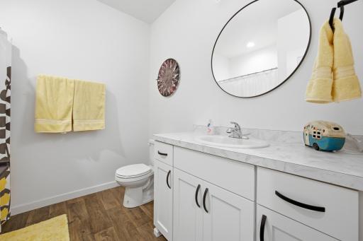 6702 72nd Avenue S, Horace, ND 58047
