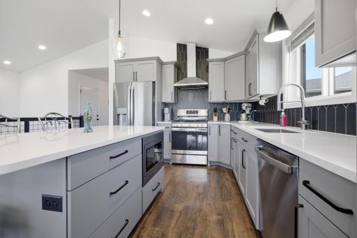 6702 72nd Avenue S, Horace, ND 58047