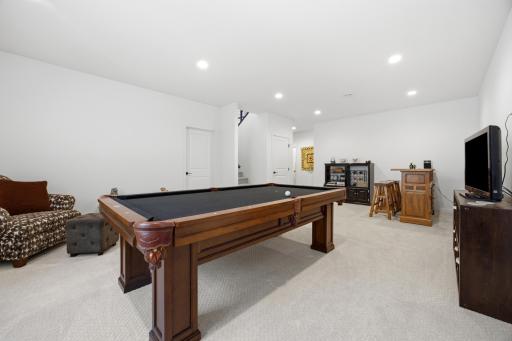 6702 72nd Avenue S, Horace, ND 58047