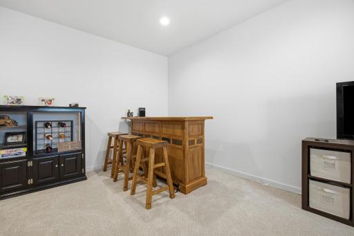 6702 72nd Avenue S, Horace, ND 58047