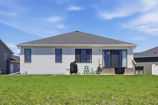 6702 72nd Avenue S, Horace, ND 58047