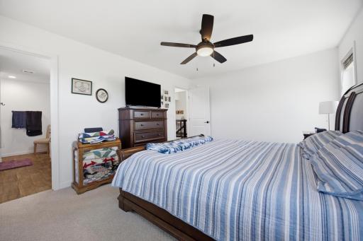 6702 72nd Avenue S, Horace, ND 58047