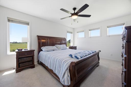 6702 72nd Avenue S, Horace, ND 58047