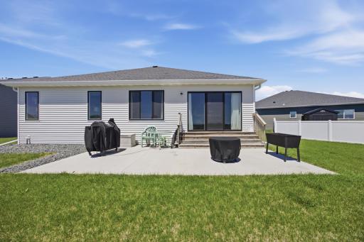 6702 72nd Avenue S, Horace, ND 58047