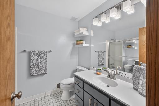 4409 Flag Avenue N, Minneapolis, MN 55428