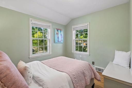 14 E 49th Street, Minneapolis, MN 55419