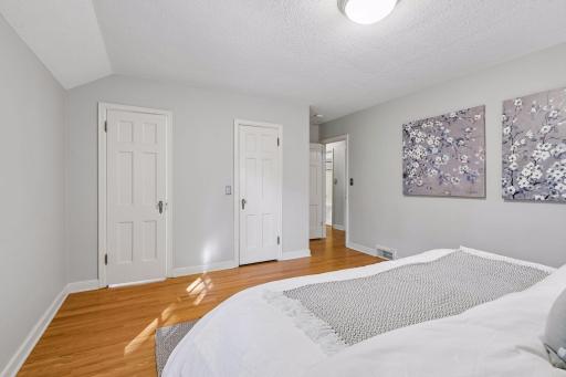 14 E 49th Street, Minneapolis, MN 55419
