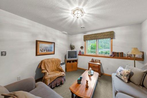 5867 Bartlett Boulevard, Mound, MN 55364