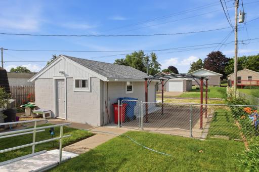 1011 E 5th Street, Winona, MN 55987
