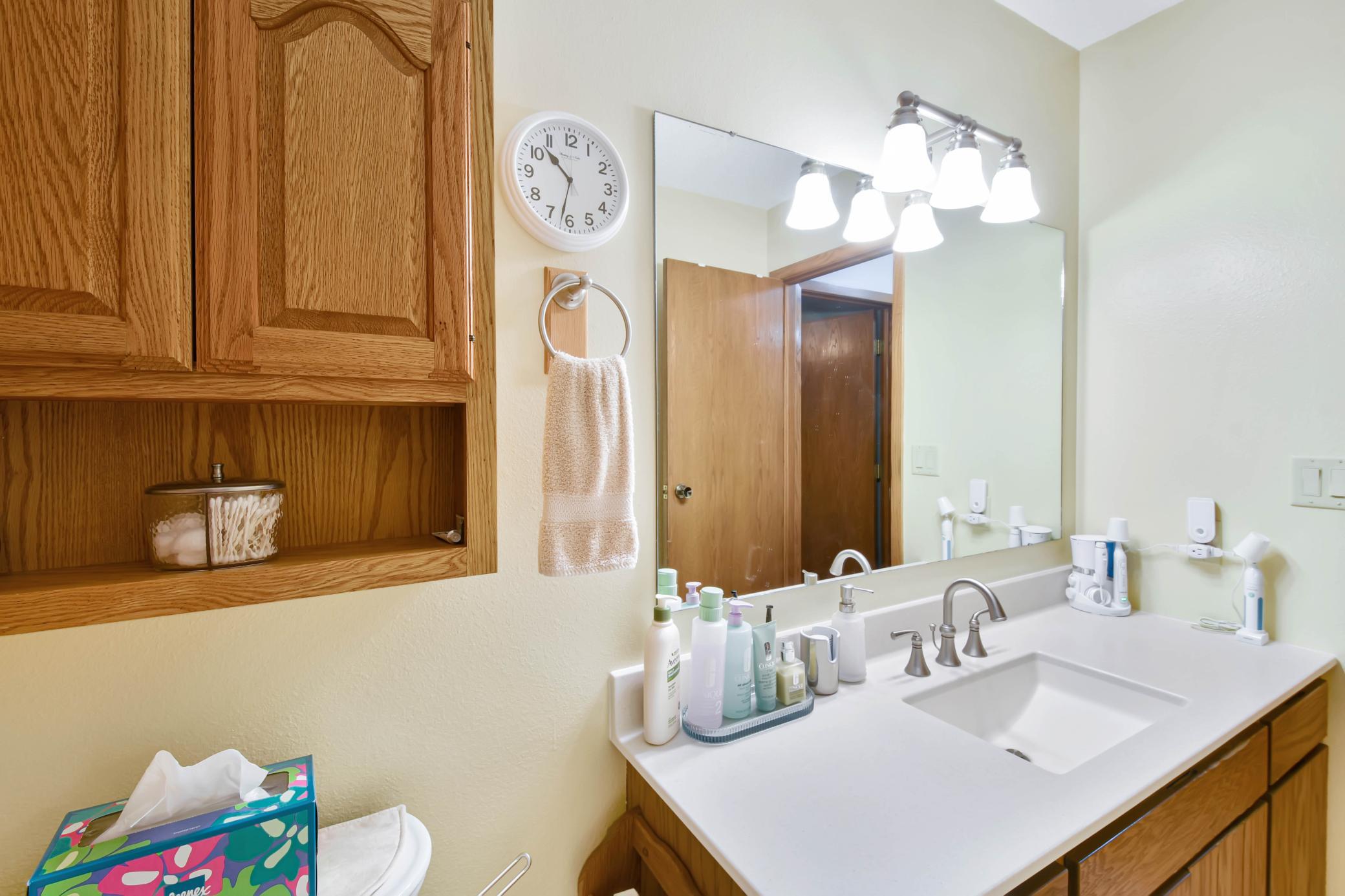 Main floor full bath