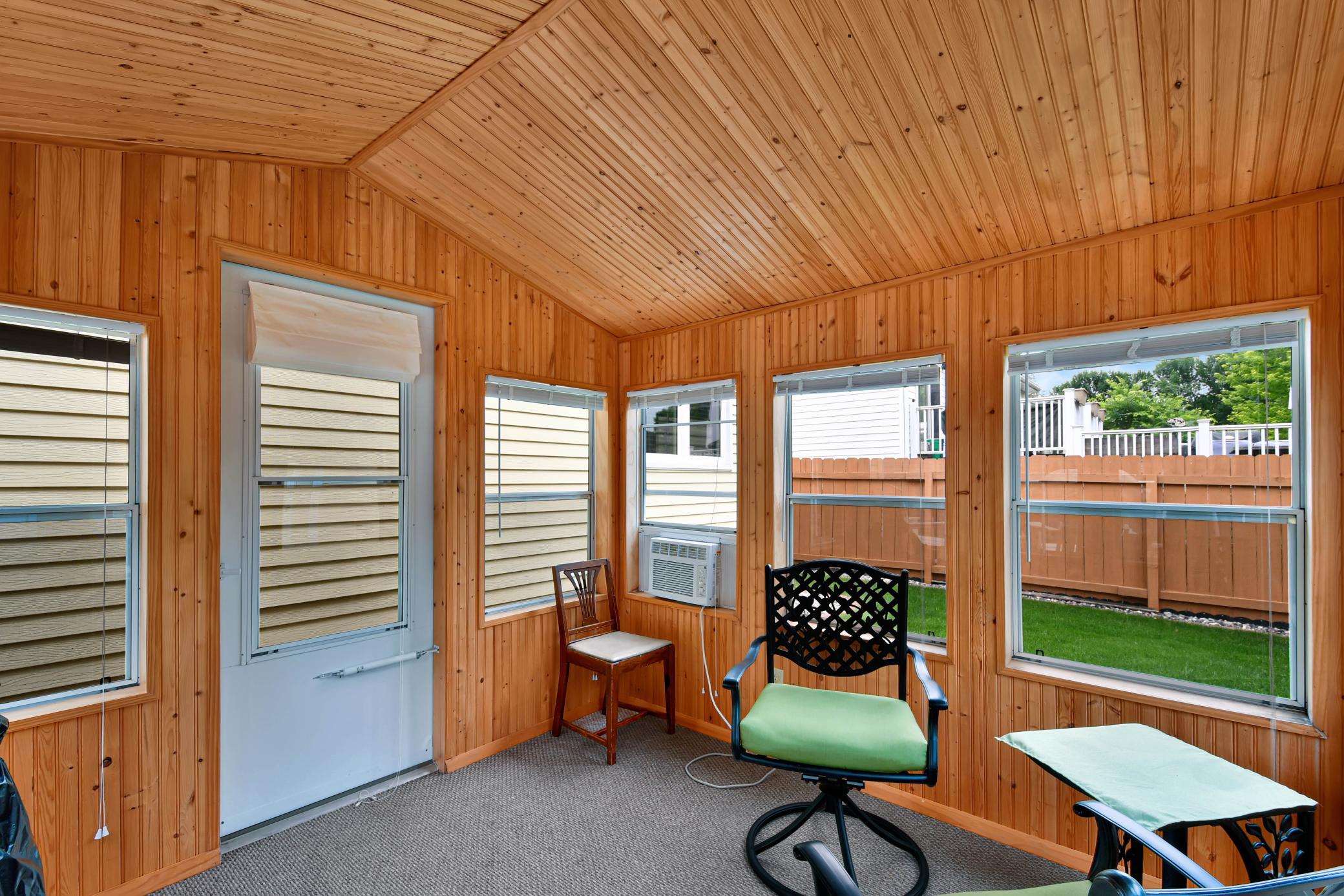 Three season porch