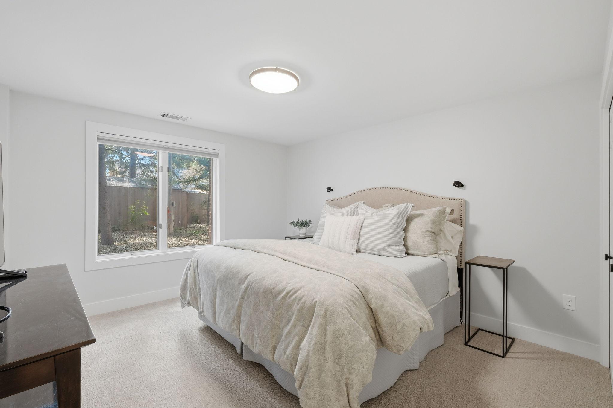 Large 2nd bedroom