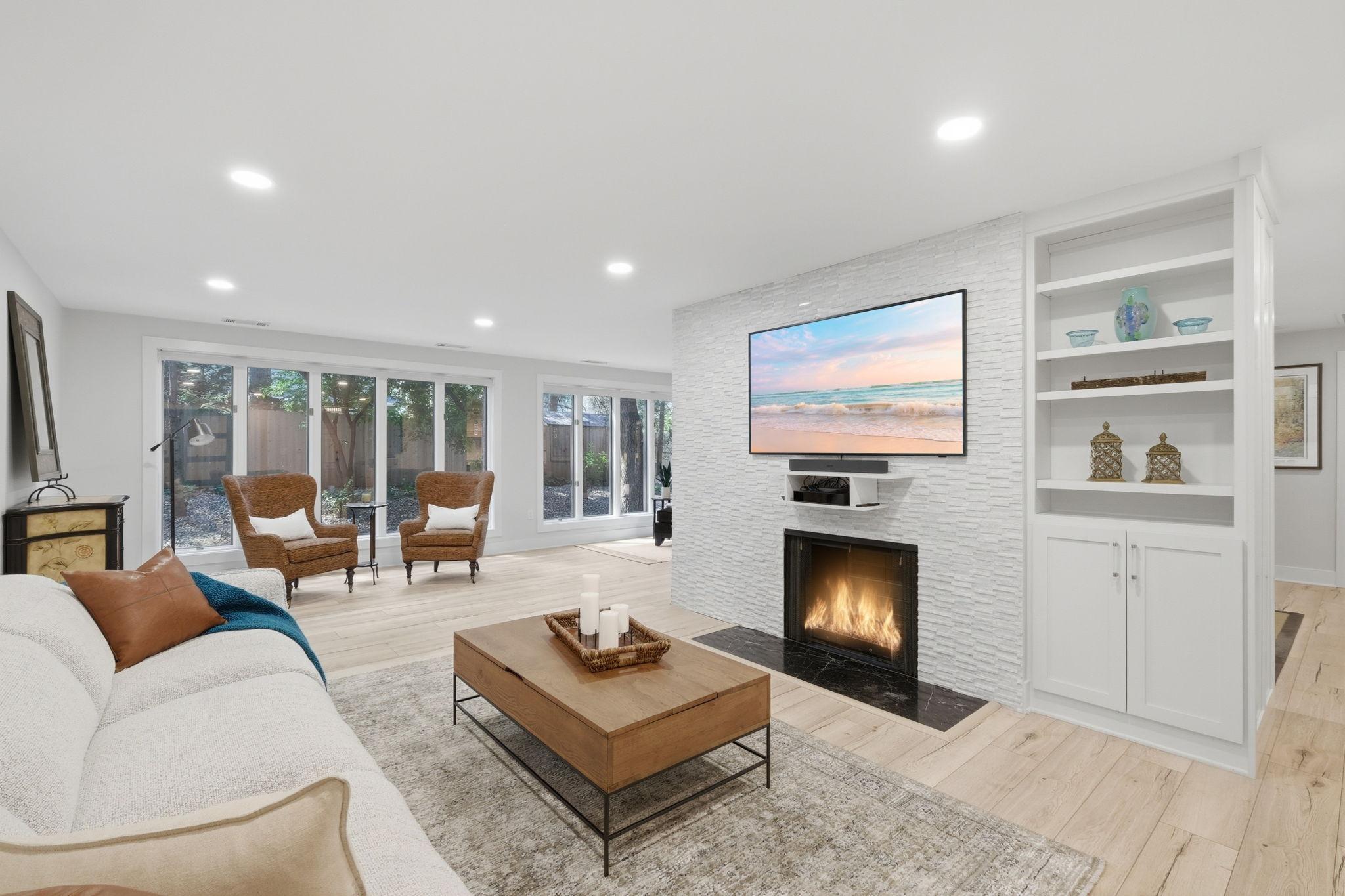 Like New Luxury Living