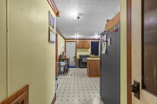 553 Manomin Avenue, Saint Paul, MN 55107