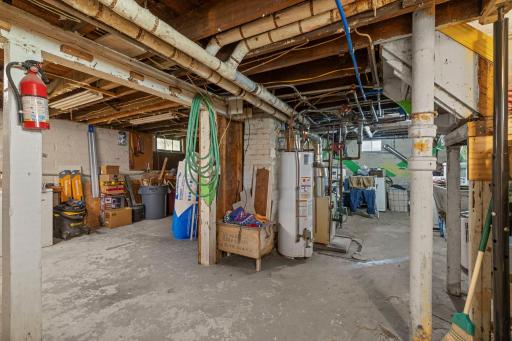 553 Manomin Avenue, Saint Paul, MN 55107
