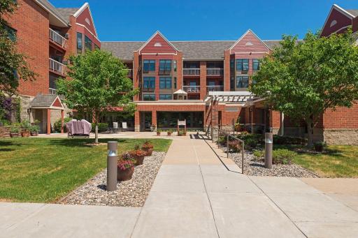 500 County Road B W, 235, Saint Paul, MN 55113