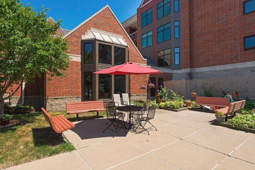 500 County Road B W, 235, Saint Paul, MN 55113