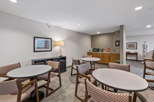 500 County Road B W, 235, Saint Paul, MN 55113