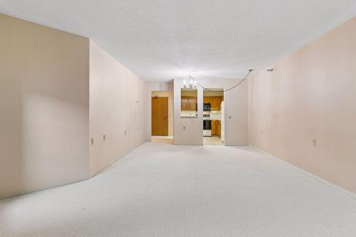 500 County Road B W, 235, Saint Paul, MN 55113