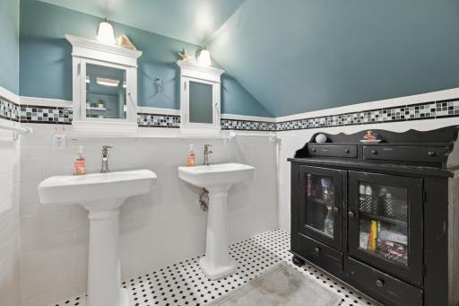 364 W Sanborn Street, Winona, MN 55987