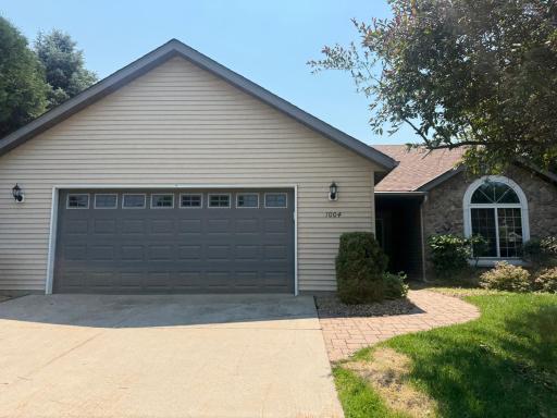 1004 Oak Pond Drive, Sartell, MN 56377