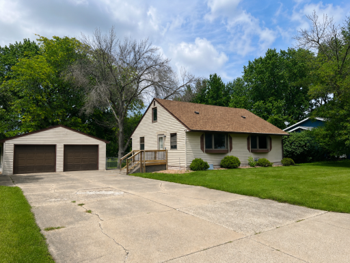 720 22nd Street NE, Owatonna, MN 55060