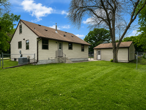 720 22nd Street NE, Owatonna, MN 55060