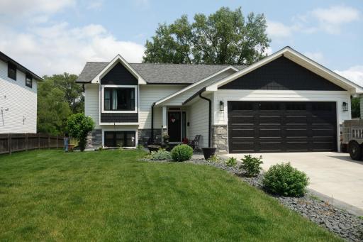 1026 Carrie Street, Saint Paul, MN 55118