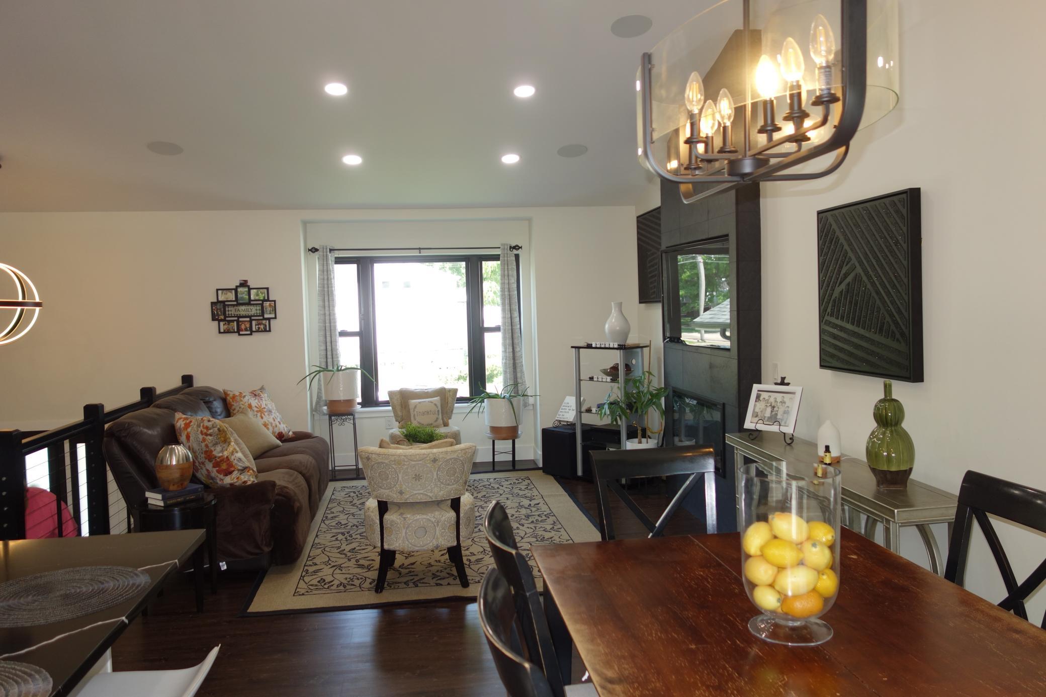 Stunning widows throughout with modern black frames.