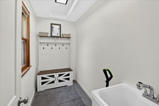 2207 Holloway Avenue E, Saint Paul, MN 55109