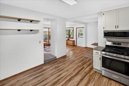 2207 Holloway Avenue E, Saint Paul, MN 55109