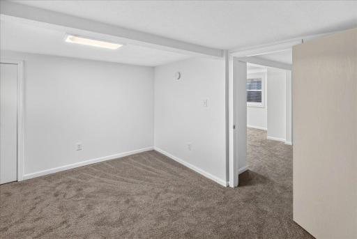 2207 Holloway Avenue E, Saint Paul, MN 55109