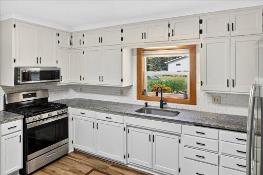 2207 Holloway Avenue E, Saint Paul, MN 55109