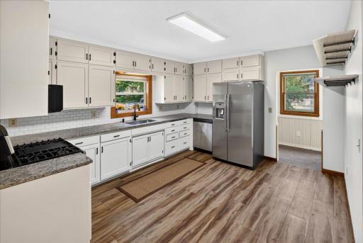 2207 Holloway Avenue E, Saint Paul, MN 55109