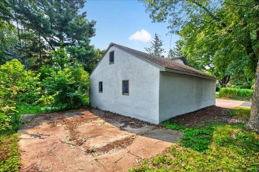 2207 Holloway Avenue E, Saint Paul, MN 55109