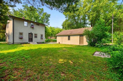 2207 Holloway Avenue E, Saint Paul, MN 55109