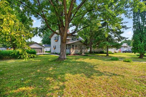 2207 Holloway Avenue E, Saint Paul, MN 55109