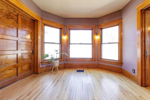 Large windows to let lots of sunlight into the home
