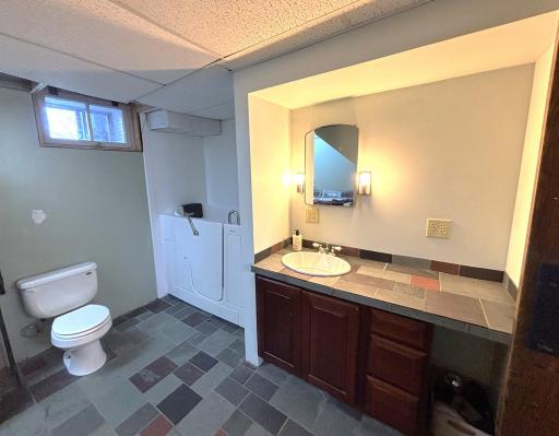 121 N 5th Street, Montevideo, MN 56265