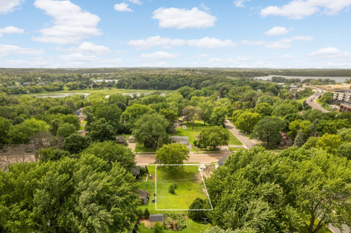 8115 Victoria Drive, Victoria, MN 55386