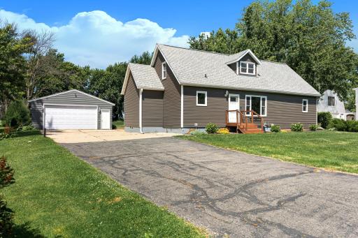 22341 570th Avenue, Austin, MN 55912