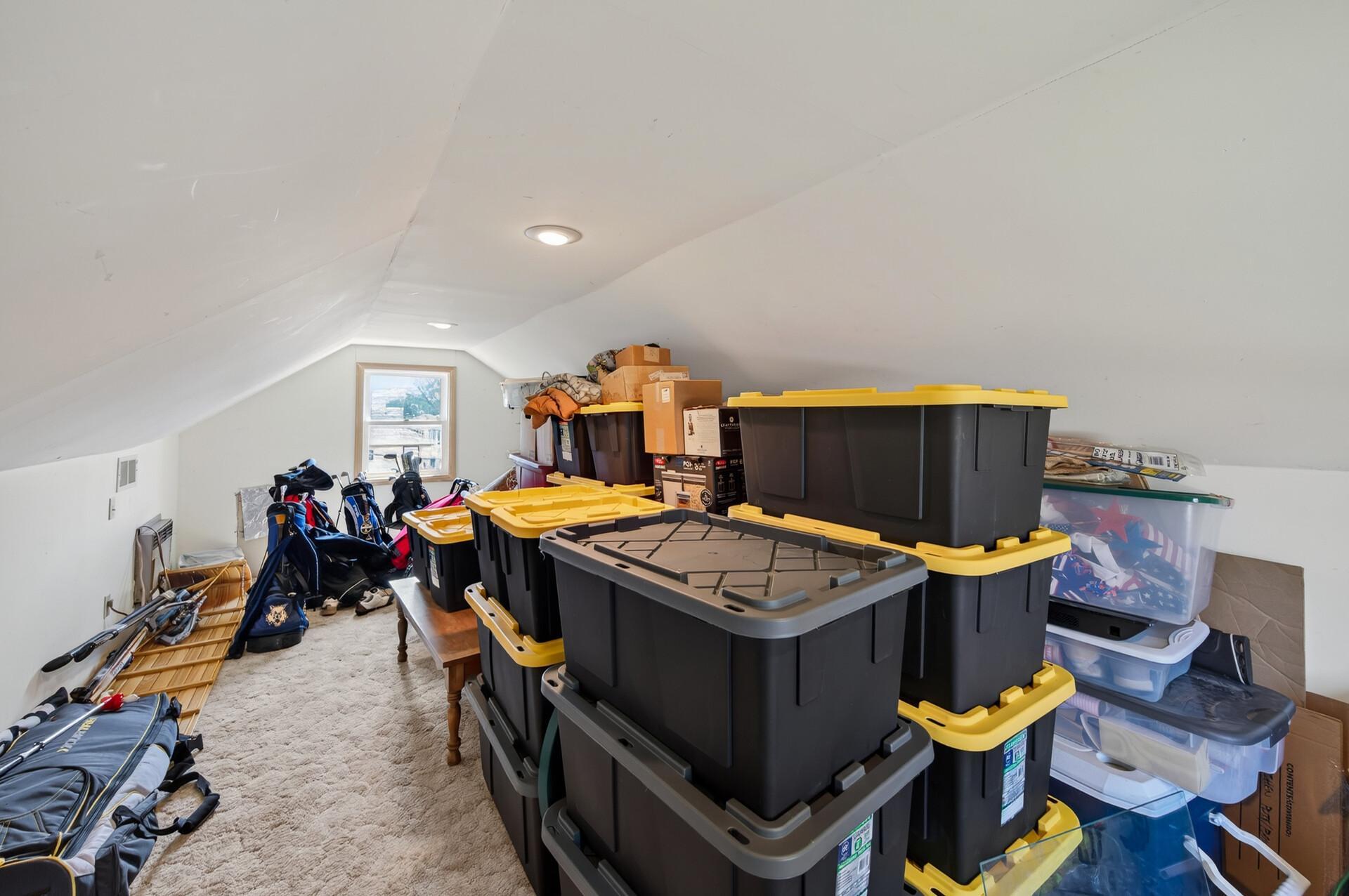 Finished space above the garage has an AC unit!