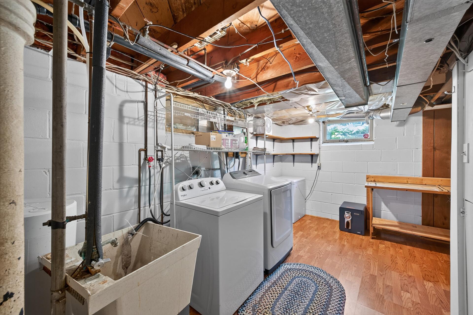 Super clean laundry room.