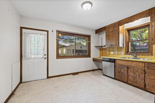 Eat In Kitchen