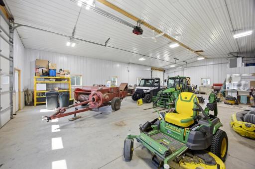 4983 167th Avenue SE, Kindred, ND 58051