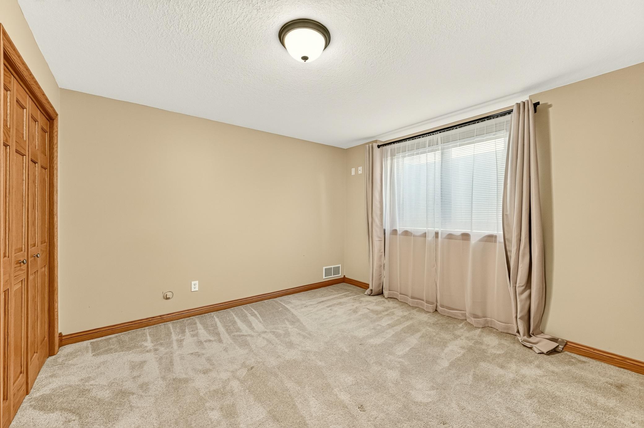 Bedroom 5.jpg