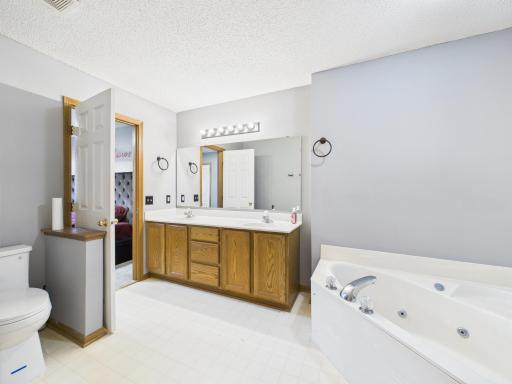 1853 Riverwood Drive, 4, Burnsville, MN 55337