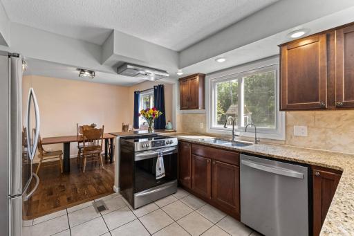 2003 Tamarack Lane, Burnsville, MN 55337