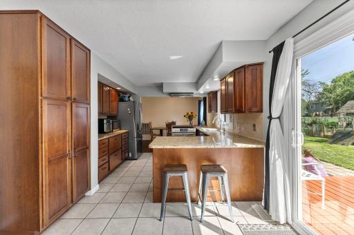 2003 Tamarack Lane, Burnsville, MN 55337