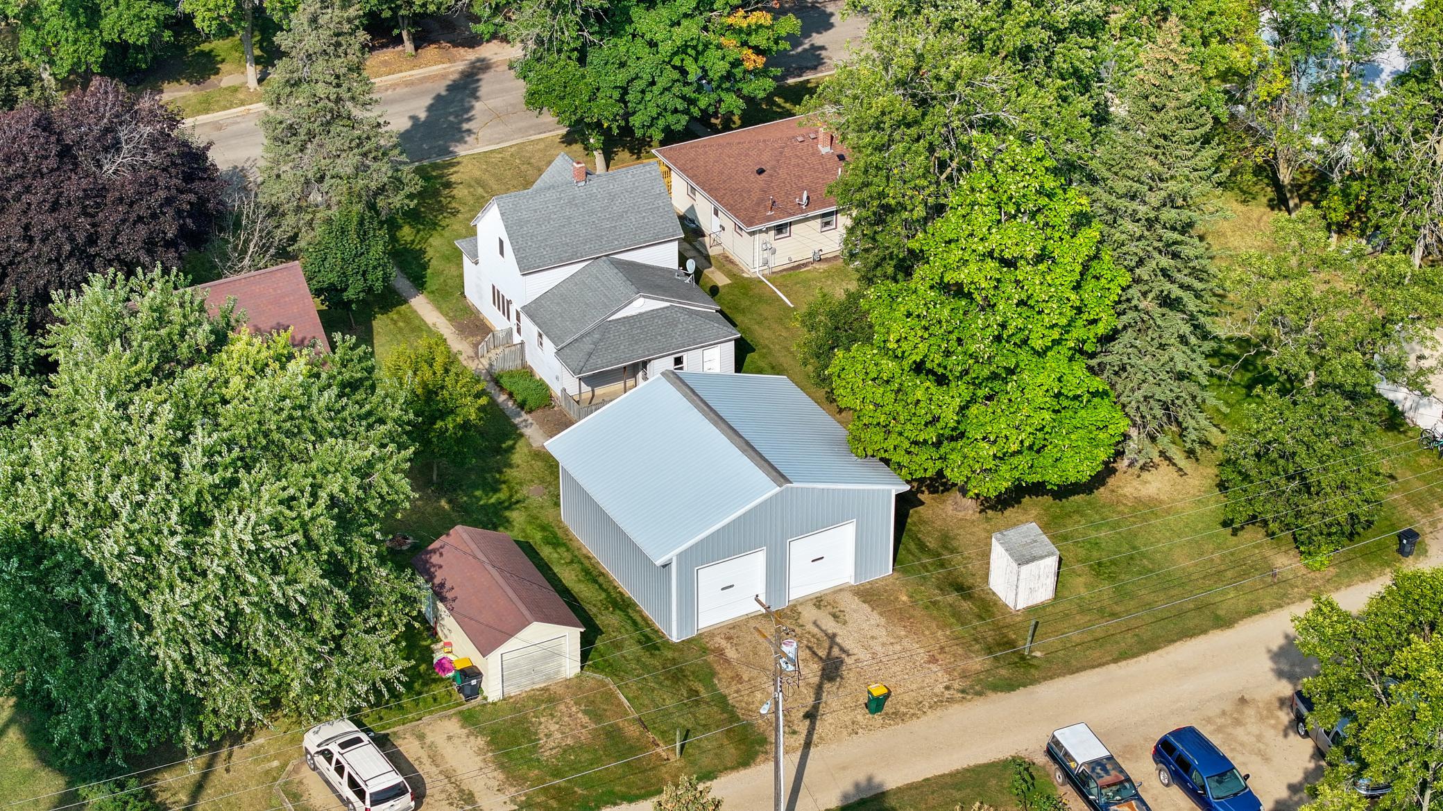 It is hard to miss a huge selling point and desired feature like the 32x32 shop/garage space! Need a work shop? Need a game room? Anything you could imagine!